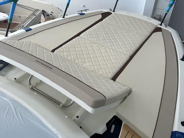 IMG_3408 QUICKSILVER ACTIV 875 SUNDECK + 2x MERCURY 200 DTS V6 FOURSTROKE