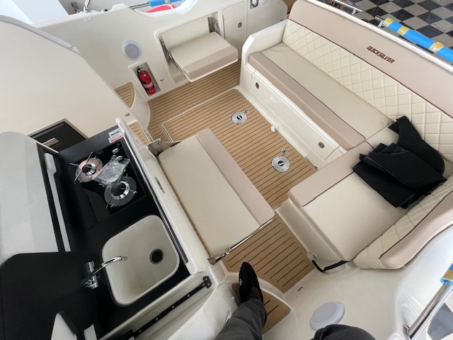 IMG_9950 QUICKSILVER ACTIV 875 SUNDECK + 2x MERCURY 200 DTS V6 FOURSTROKE