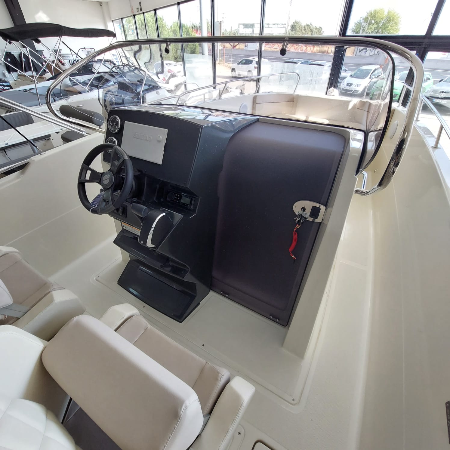 QUICKSILVER ACTIV 805 OPEN + MERCURY 250 XL DTS V8 AMS VERADO
