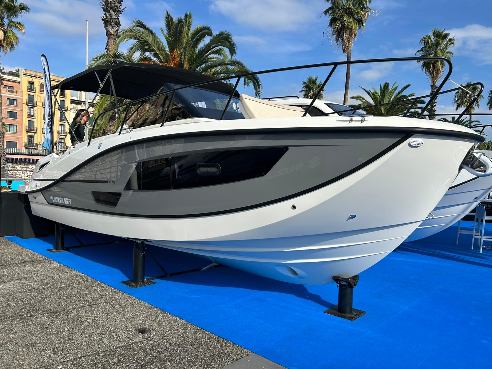 WhatsApp Image 2025-12-05 at 16.54.09 (1) QUICKSILVER ACTIV 875 SUNDECK + 2x MERCURY 200 DTS V6 FOURSTROKE