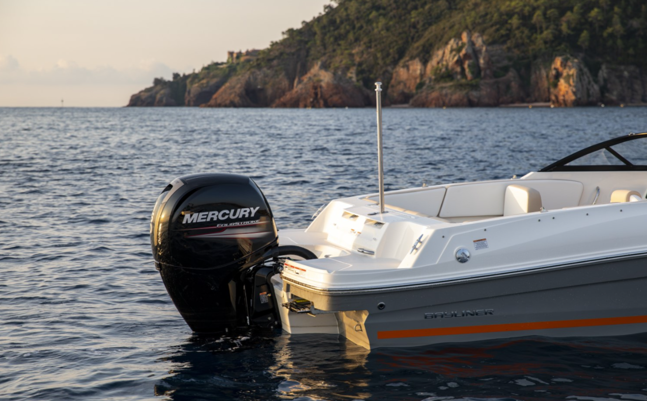 120 BAYLINER VR4 OB + MERCURY 115 XLPT EFI FOURSTROKE