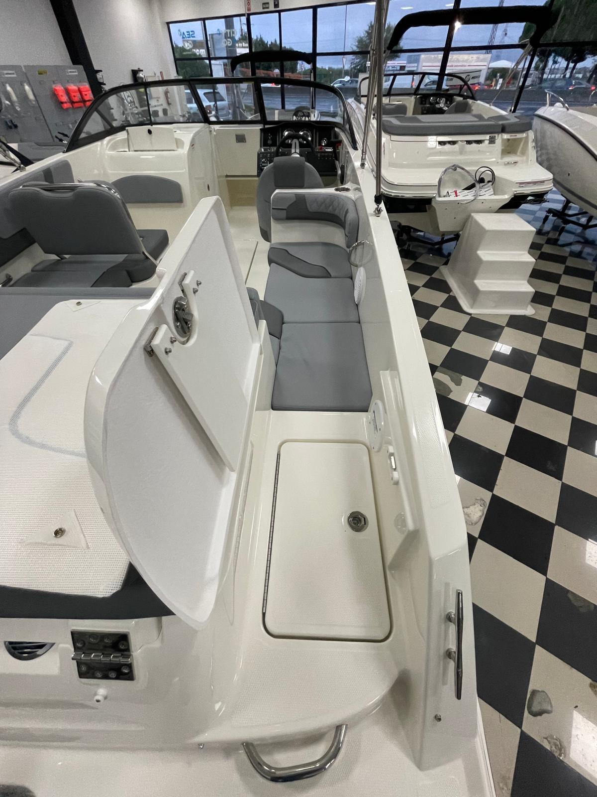 WhatsApp Image 2026-01-15 at 17.09.17 (2) BAYLINER VR6 OB + MERCURY 175 DTS V6 FOURSTROKE