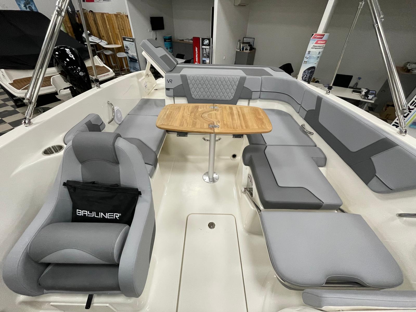 WhatsApp Image 2026-01-15 at 17.09.18 (2) BAYLINER VR6 OB + MERCURY 175 DTS V6 FOURSTROKE